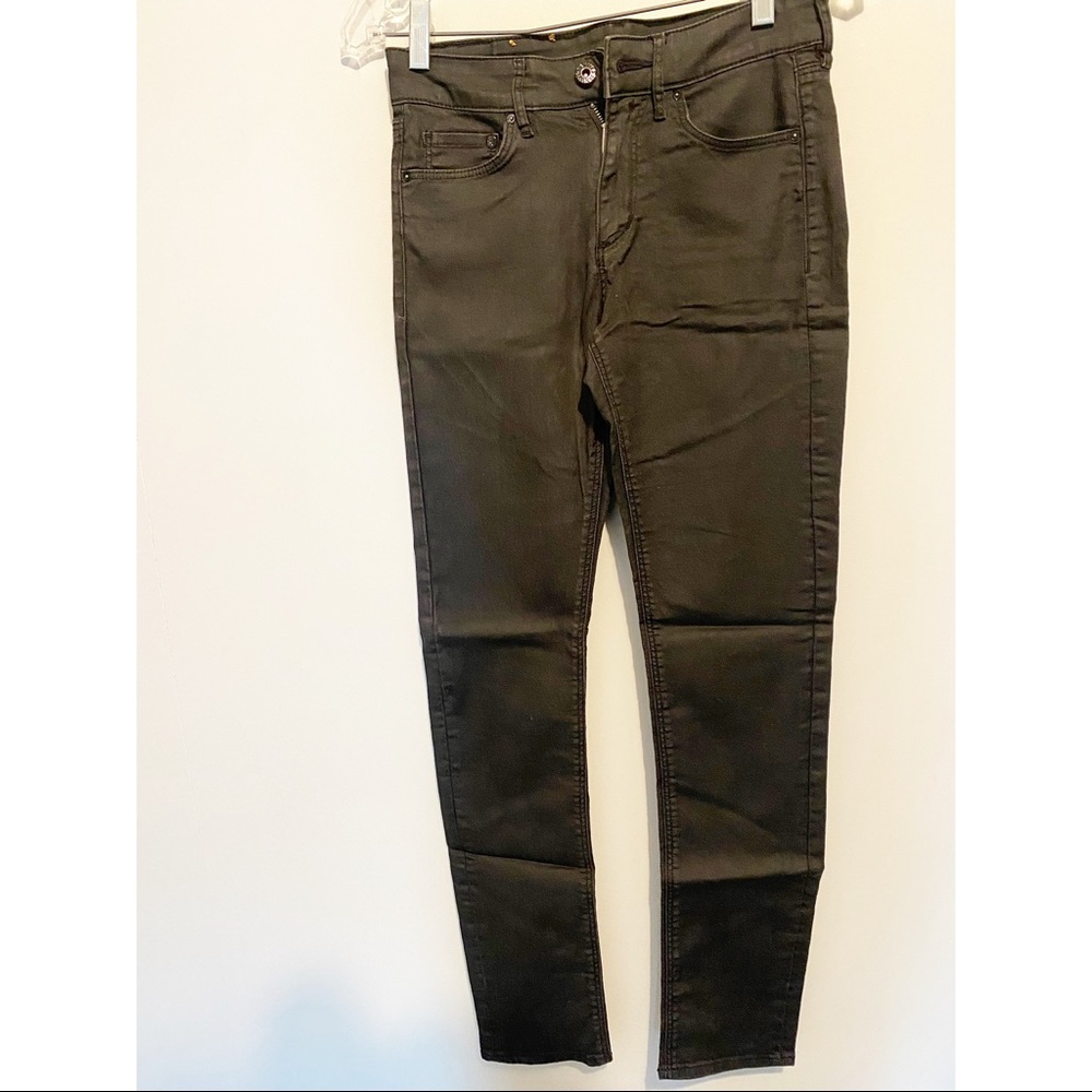 Black high waisted jeans